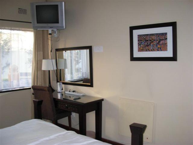 Liongate Bed And Breakfast Edenvale Szoba fotó