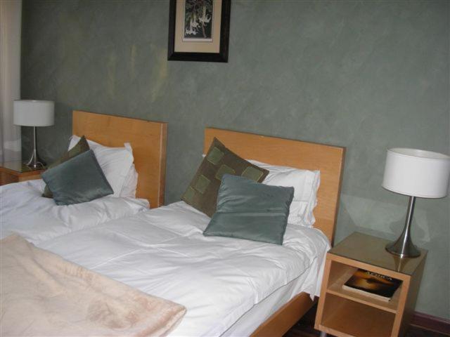 Liongate Bed And Breakfast Edenvale Szoba fotó